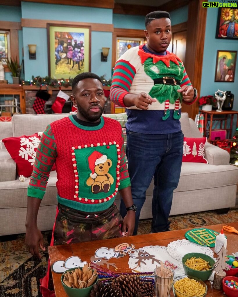 Max Greenfield Instagram - CHRISTMAS TIME @theneighborhood Monday 8pm @cbs @cbstvstudios @mrmarcelspears @sheaunmckinney