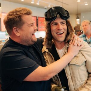 Max Greenfield Instagram - Incredible time 
As always 
on @latelateshow ⛷