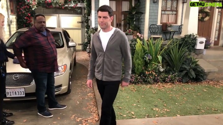 Max Greenfield Instagram - I haven’t yet reached my potential as a dancer. Sky is the limit I guess #theneighborhood 8pm Tonight @cbstvstudios @cbstv