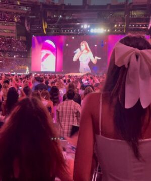 Max Greenfield Instagram - @taylorswift 
#erastour ❤️

@tesssanchezgreenfield ❤️
#Darlene