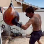 Max Holloway Instagram - Nothings changed 💯 Doing work in my Holloway 1s gloves. Get yours at Hollowaybrand.com