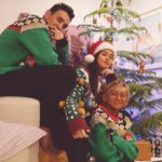 Max Holloway Instagram - Happy Holloways!✨🎄