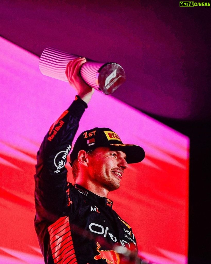 Max Verstappen Instagram - Champions 🙌 Winning the race is the perfect way to end an amazing weekend @redbullracing 👏 Thank you all for the tremendous support and messages 🙏 #QatarGP Losail International Circuit