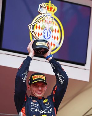 Max Verstappen Instagram - That was very lovely 🤩 To win it in this way, makes it extra special 🙌

A great weekend which we executed really well! An amazing job by everyone in the team @redbullracing 👏