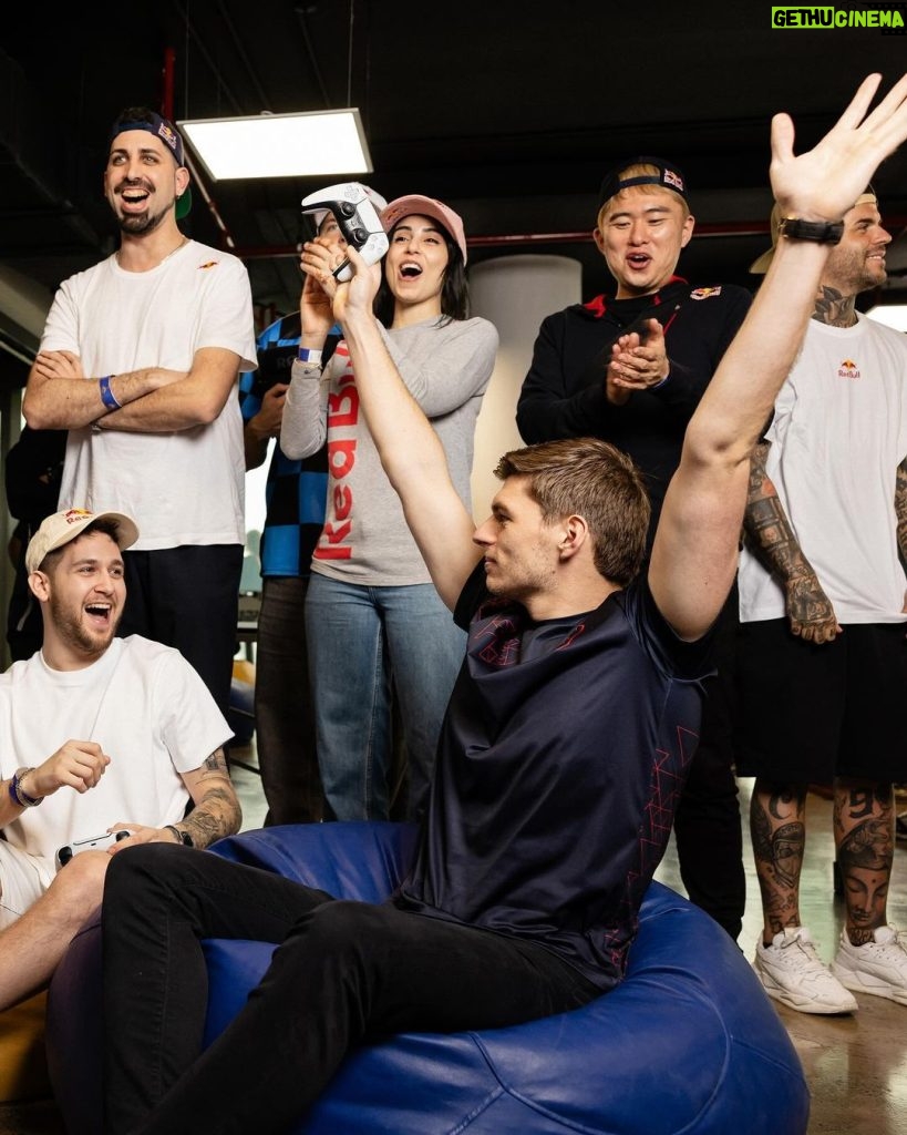 Max Verstappen Instagram - 👋 In Dubai with @teamredlinesim at the @redbullgaming Player Summit 🎮 Dubai, United Arab Emirates