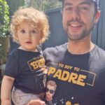 Maxi Iglesias Instagram - What a Pont Soles que se esconden pra dar claridad 4 haciendo equipo, la que más cabeza ella La sonrisa de la Venus tq Camisetas que hablan solas ♥️ Más claritat Taksi conversations No podía faltar Cuando ves un 🦄 por primera vez Nads como la música en directo Y molt mes, pero solo caben diess