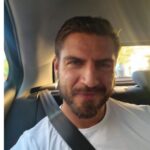 Maxi Iglesias Instagram - Del día de ayer ; En el que tras un largo paseo, un marido orgulloso me enseñó el video de su boda en Bangladesh.. Que de las personas más importantes para mí, me dijo que estaba embarazada y se me quedo esa cara toda la tarde.. Y en el que vi la película que más me " movió " en lo que va de año y lo que le queda por terminar .. Las cosas que pasan