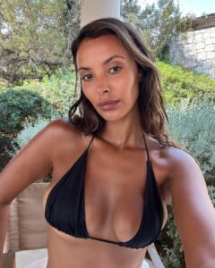 Maya Jama Instagram - 🇬🇷