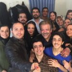 Mehrave Sharifinia Instagram - ... به بهانه‌ی جشنواره‌ی جام‌جم، _که کاش به صورت سالانه و ‌منظم برگزار می شد_ و جایزه‌ای که به آقای شفیعی تهیه‌کننده‌ی محترم سریال “کیمیا”، به عنوان بهترین سریال تعلق گرفت، سری به عکس‌های قدیمی زدم و یاد خاطرات کردم. به آقای شفیعی، آقای افشار ، آقای بهبهانی‌نیا و خانم پارسافر بابت تهیه‌کنندگی، کارگردانی و نویسندگی سریال “کیمیا” تبریک و خسته‌ نباشید می‌گم، لحظات خوشم رو در کیمیا مدیون خوبی‌ و بزرگی و کاربلدیِ شمام. و همینطور تبریک و خسته نباشید می‌گم به تک‌تک همکاران عزیزم. ‘ با دیدن عکس‌هایی که دو سال از زندگی من رو تشکیل دادند، یاد لحظات شیرین و سخت کیمیا افتادم، یاد آموختن‌های پر از لبخند از مادر جان و عمو حسن پورشیرازی عزیز و رضا کیانیان و مهدی سلطانی و عمو فرید سجادی حسینی و عاطفه رضوی و مهرداد و حامد بهداد عزيز، ياد معرفت و حمایت پوریا نسبت به همه‌ی بچه‌های گروه به خصوص در سفرها، یاد مهربانی و همدلی و لبخندهای مهدی پاکدل و امیرحسین آرمان و گلاره‌ و گلوریا و سوگل و سودابه و نسرین نکیسا و مهتاب و علی منجزی و امیرحسین ابراهیمی و روح‌الله کمانی و علی افشار و ... ، یاد نرگس خریدن و پیاده‌روی‌های از هتل کاروانسرا تا خیابون امیری آبادان با علی عزیزم که تا همیشه مثل برادر کوچکم توی دلم جا داره، یاد معرفت‌های بی‌پایان حسن هندی و هادی لطفی و مهدی صیاد و خشایار موحدیان و شیرین و سوزان و سوسن و مهسا و مژگان و مرتضی و حسین دیردار و عطیه و خانم جباری، یاد زحمت‌های داوود باقری و افشین عمران و علی مرزبان و سعید نقدزاده و فرشاد و داریوش و هدیه‌ی عزیز، یاد دقت و انسانیت امیر سلیمانی عزیز، یاد محبت‌های آقای رنجبران و آقای احمدی و آقای کرمی و بهزاد عزیز و آقای رئوفی و میلاد و امید عزیز و گروه‌های محترمشون، یاد مهربونی مردم آبادان و خرمشهر و محله‌ی خاوران و یاد ازدواج علی و شبنم که قشنگ‌ترین اتفاق کیمیا بود. معدود نامردی‌ها و اتفاق‌های تلخ هم می‌مونه پیش خدای بزرگ. دو سال خودم رو فراموش کردم و باافتخار سرنوشت سخت و تلخ و پر فراز و نشیب کیمیا رو زندگی کردم، امروز می‌دونم که جای کیمیا نفس کشیدن یک هدیه‌ی بزرگ بود. بابتش شاکر و سپاسگزارم از ته دل. 🌹🙏🏻❤️