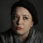 Mehrave Sharifinia Instagram - 🍂🍁... روز سرد مى شد ما فقط گل هاى نرگس پژمرده را از خانه به كوچه برديم، كسى در كوچه نبود كه نرگس هاى پژمرده ى خشك را نظاره كند. . "احمدرضا احمدى" . . . عكس @rezabaharinejad mehraveee#mehravesharifinia #iranianactress