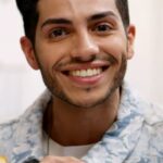 Mena Massoud Instagram - Let’s get cookin’, baby! Season 2 is coming in hot 🔥 Tune in for the season premiere of #EvolvingVegan, Tuesday April 16 at 8/5p on @CTVLifeChannel and @cravecanada