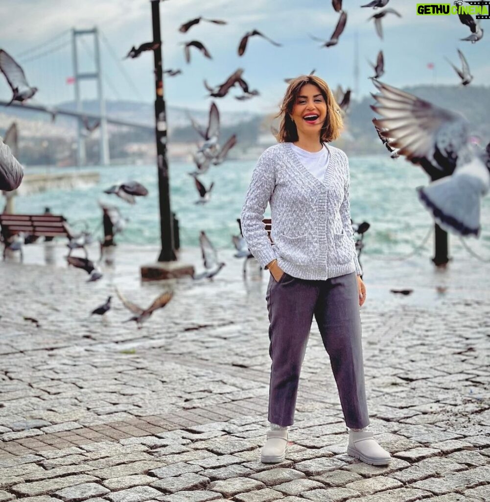 Menna Fadali Instagram - Bugün hava çok güzel ve keyifli🇹🇷🇹🇷 #istanbul #اسطنبول Ortaköy