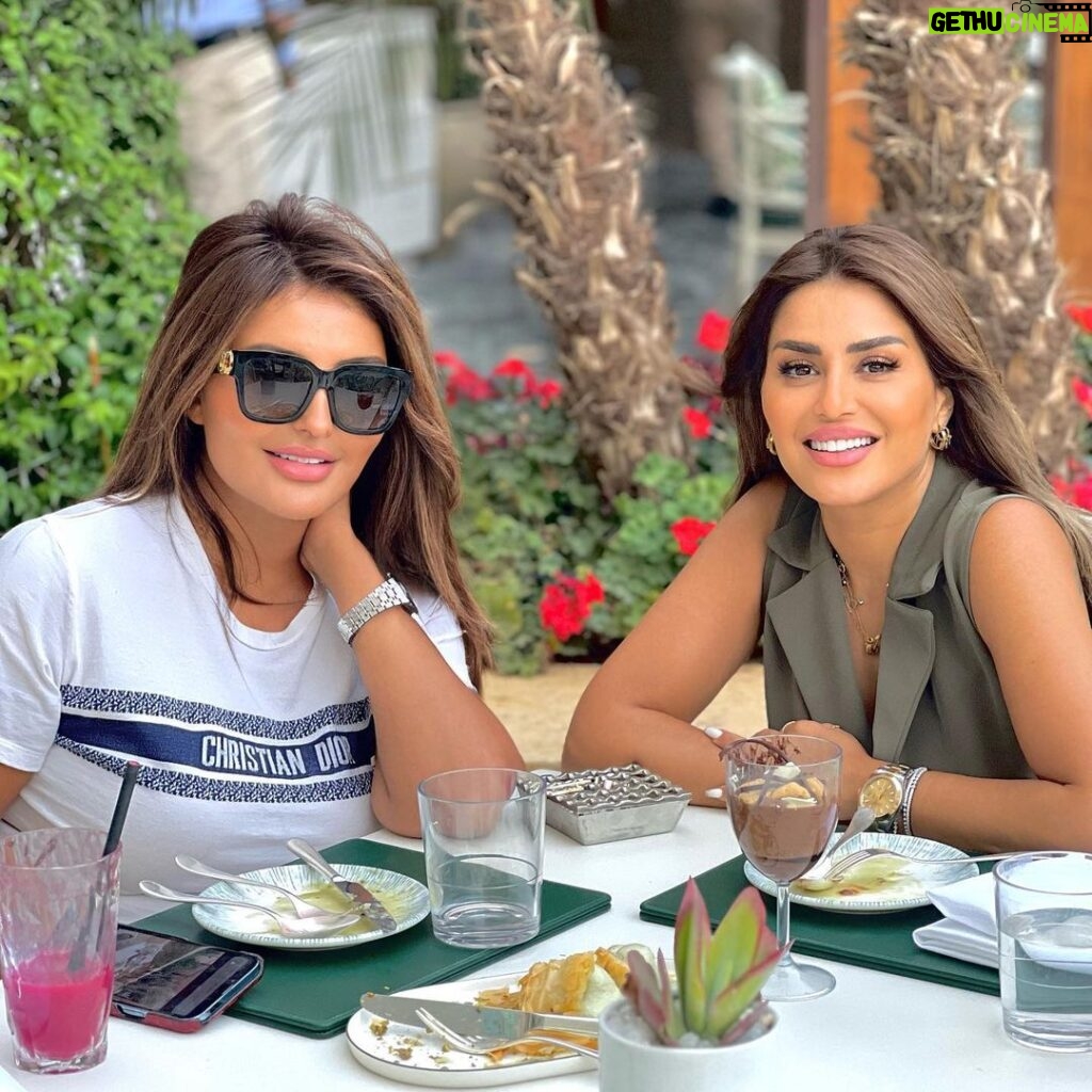 Menna Fadali Instagram - Lovely time with beautiful soul @shathahassoun ❤️❤️ Four Seasons Hotel Nile Plaza