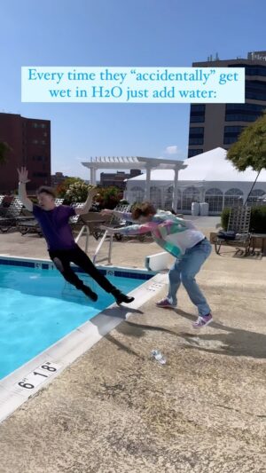 Merrick Hanna Instagram - The writers really had to come up with hundreds of ways for them to get wet 💀😂 @merrickhanna #h2o #h2ojustaddwater #makomermaids #mermaid #collab