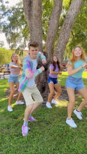 Merrick Hanna Instagram - My @itstriplecharm audition 🤣 Quadruple Charm? DC @bunkey_jr2_strutking 🔥🔥