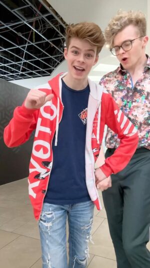 Merrick Hanna Instagram - Sorry @cg5beats 🤕