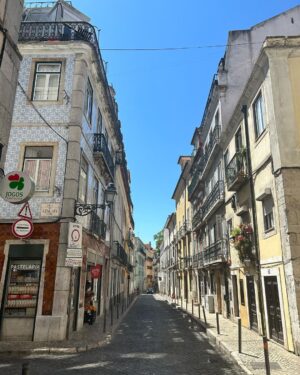 Mert Ramazan Demir Instagram - lisbon story🫰🏼