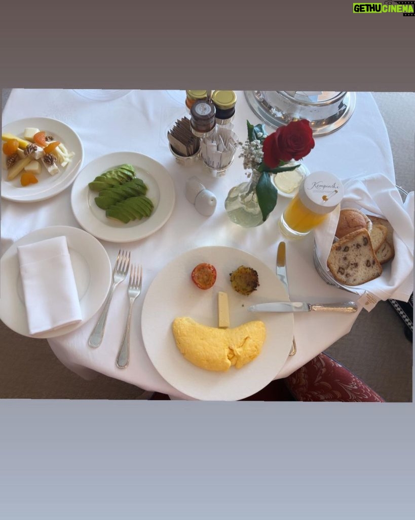 Meryem Uzerli Instagram - Ciragan Palace Kempinski Istanbul