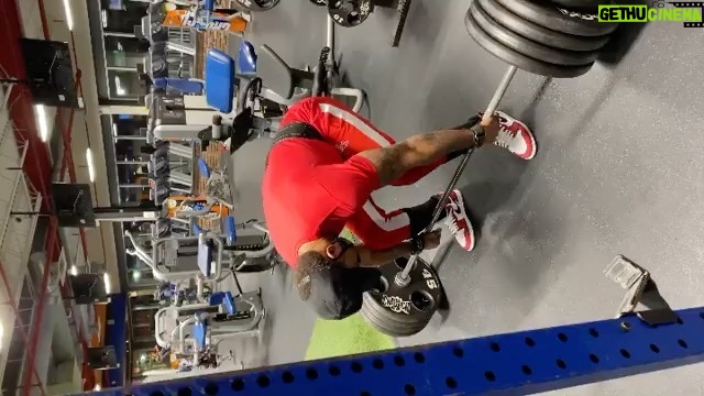 Method Man Instagram - Should’ve been posted this one.. 4️⃣5️⃣5️⃣ for reps 6th set.. pants: @ticalathletics Repost from @ticalathletics • who trains on a saturday ? WE DO‼️ #420 #NATTYLIFE #MOTIVATION #TICALOFFICIAL #INSPIRATION #GAINZ #RXWATER #DRINKRXWATER #IRONLUNG #TICAL #METHODMAN #JOHNNYBLAZE #HOTNIKKEL #TICALATHLETICS #HIPHOP #VEINGANG #IIFYM #MACROLIFE #GYM #ART #FITNESS #GRAFFITI #SINY #NYC #BENCHPRESS #SQUATS #DEADLIFT #GYMLIFE #BLACKOWNEDBUSINESS