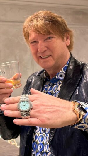 Michael Blakey Instagram - New YouTube video is live !
In today’s episode we visit the beautifully remodeled @wristaficionado boutique in NYC and I finally got my hands on the highly coveted Patek Philippe Tiffany 5711.
Click the link in my bio to watch the video and see many other magnificent pieces…
~~~~~~~~~~
In it to win it !
~~~~~~~~~~

#producermichael #inittowinit #watch #watches #patekphilippe #nautilus #5711 #tiffany #rolex #audemarspiguet #richardmille #timepiece #wristgame