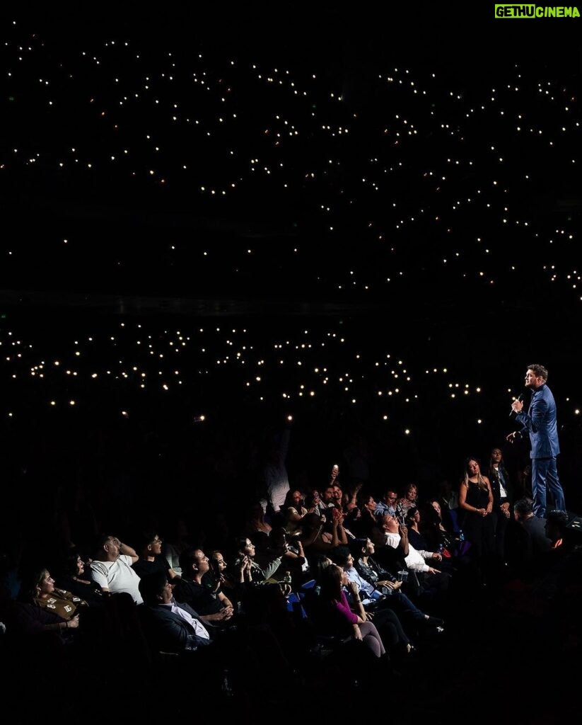 Michael Bublé Instagram - Guadalajara, you made my heart sing! 🎤 Gracias!❤️# MBHigherTour Guadalajara, Jalisco