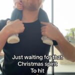 Michael Bublé Instagram – Anytime now….#christmasspirit #itsbeginningtolookalotlikechristmas #alliwantforchristmasisyou