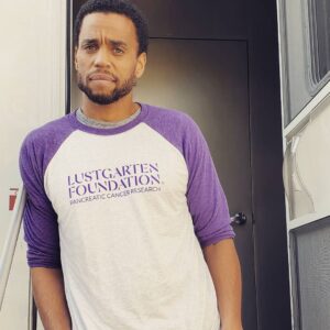 Michael Ealy Instagram - Today is #WCPD. As a proud supporter of @lustgartenfdn  I'm confident in stating that 100% of donations made go directly to research like the 4 dedicated labs focused on new treatments & earlier detection methods for #PancreaticCancer. #WeLoveYouAlex  #PutTheUinCure
Donate now :  https://events.lustgarten.org/campaign/are-you-smarter-than-a-jeopardy-champ/c259085