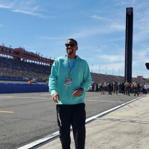 Michael Ealy Instagram - It's important for me to show my kids the possibilities in life. Not just the things I never had but the experiences. Exposure is key. Last Sunday we were given a great opportunity to see our first ever @Nascar race!  He got to meet incredible drivers like @bubbawallace and @kylelarson we met members of the pit crews who couldn't have been more gracious and fun! This won't be our last race.... #NASCAR knows how to throw a party!
Big thanks to Erica over at Nascar for showing us the ropes and introducing us to the NASCAR family. Thanks to Kevin Williams the CEO of Wisepower for sponsoring such an event and being nice to my kid!
#wisepower400
#nascaronfox 
@autoclubspeedway
#californialove