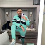 Michael Evans Behling Instagram - Getcha mint on. New episode tonight 8pm. HC 9pm. Warner Bros. Entertainment
