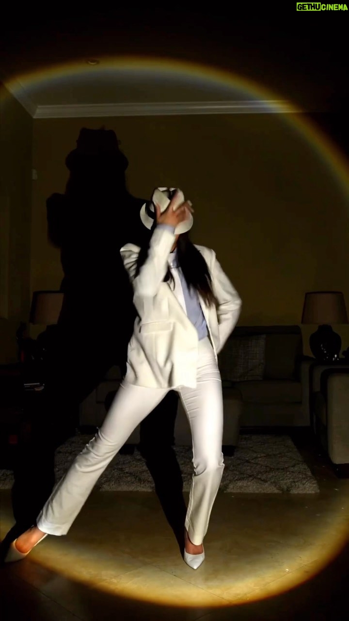 Michael Jackson Instagram - @officiallizsanchez pays homage to Michael’s iconic silhouette in the Smooth Criminal short film 🎥 over 35 years later and the white suit & fedora is still synonymous with Michael and his influence on style and fashion.