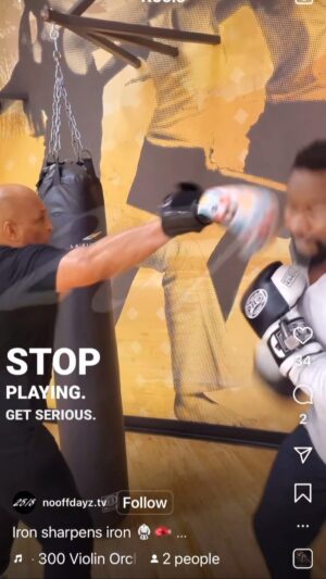 Michael Jai White Instagram - Nothing like NOT getting punched in the face by a Heavyweight! Train theoretically to fight all you want but it all comes down to your reflexes. There’s nothing my buddy @ernestthecatmiller would like more than to punch me in my head so it’s a “Win-win!”
#training #mma #boxing #michaeljaiwhite