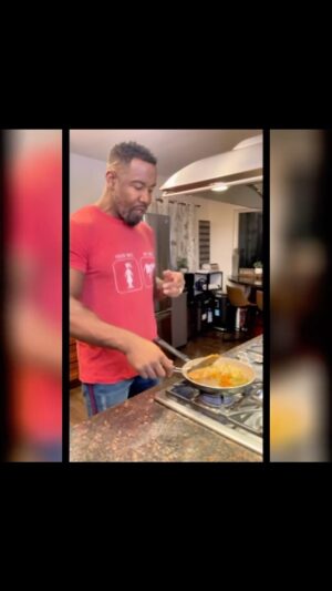 Michael Jai White Instagram - The No.1 question I can’t really answer, but the next question I get asked often is, “How do you stay in shape and get lean?” 🤔💪🏾 The answer to that is DIET! Thanks to @trifecta , the best meal prep out there, it’s easy for me to keep my diet on point even when I may not be able to workout as often working on a new movie edit 😉👍🏾 
. . . 
#mealprep #trifecta #diet #staylean #stayinshape #micheljaiwhite #filmmaker