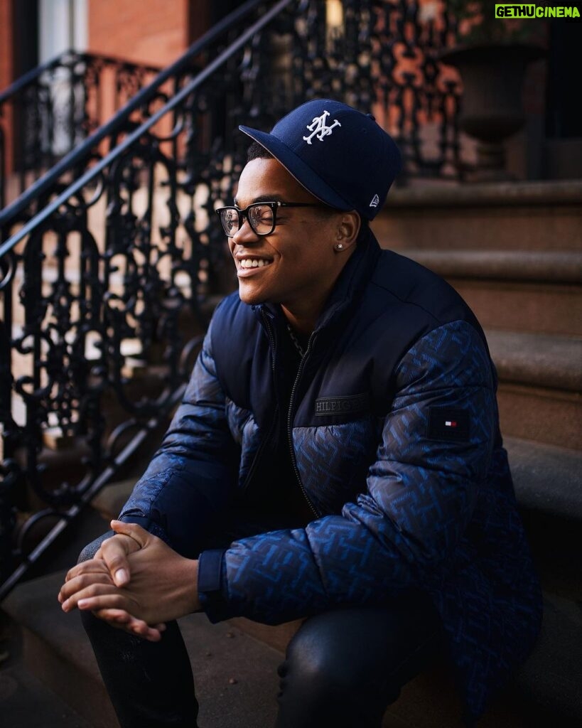 Michael Rainey Jr. Instagram - Be bold, be you @tommyhilfiger #tommyfamily