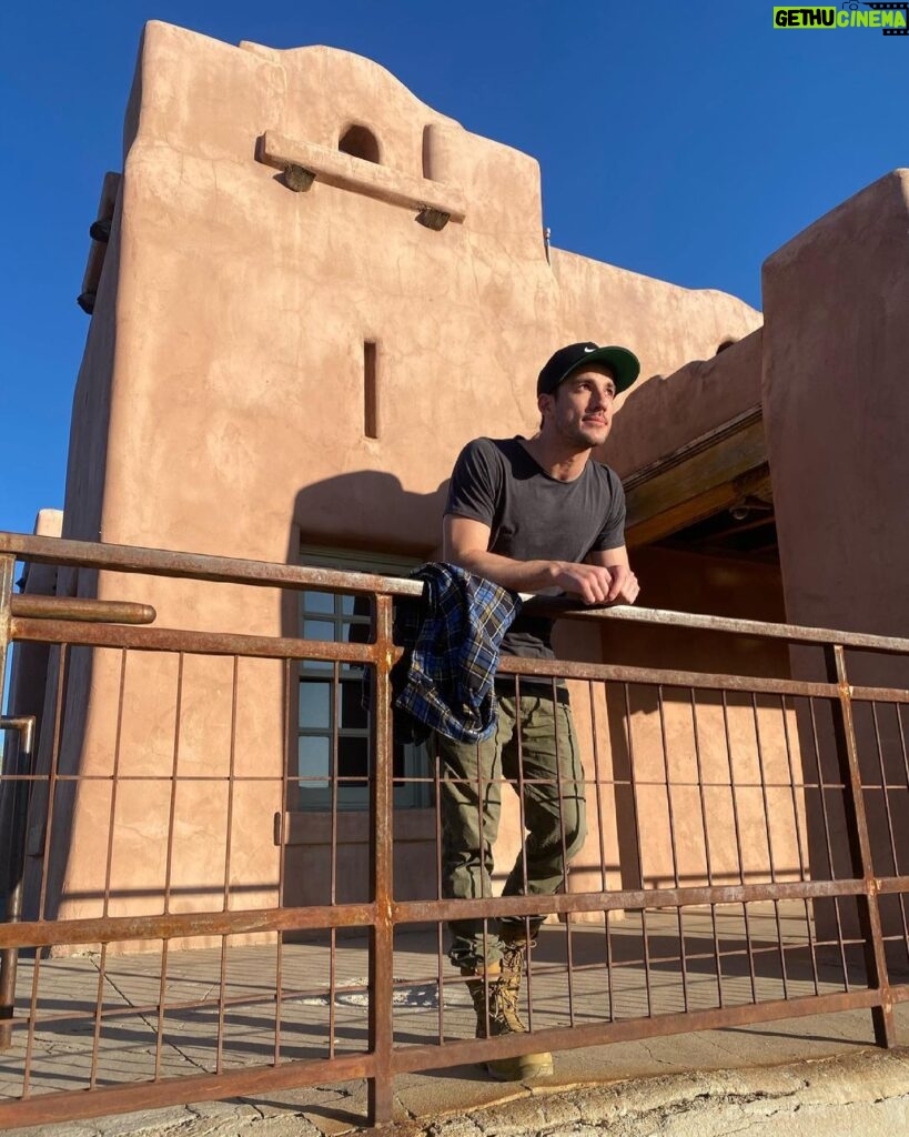 Michael Trevino Instagram - That’s a wrap on season 3! Filming during a pandemic in the dead of winter with no shut down? Yeah, we did that. 🥶🤬 Specifically IATSE 480 & 600 who are the real MVP’s... Love our crew. Looking forward to getting back to work in a few months. Santa Fe, New Mexico