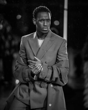Micheal Ward Instagram - Just wul a likkle vibes a di British Fashion Awards.

Thank you @burberry @britishfashioncouncil for an amazing night.