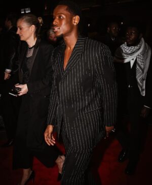 Micheal Ward Instagram - Good night with great people @britishgq MOTY. 

Big love @boss for the clean drop 🤙🏾
#BeYourOwnBoss

I was super gassed to meet Carmy and Richie too big up cousins 😅