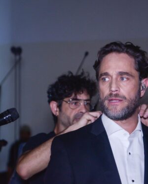 Michel Brown Instagram - Recuerdos de un a buena noche !!!
Gracias @premios_platino @lula_duhalde @granviacomunica 🎙️🎭🎉