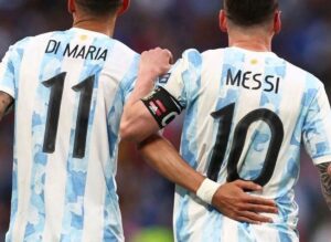 Michel Brown Instagram - Gracias selección por esta alegría tan inmensa, dejaron la piel y ahí el resultado !!!!!
Argentina campeona del mundo 🏆🏆🏆🏆🏆🏆🏆🏆🏆🏆🏆
Vamos argentina carajo !!!!!!
#campeonesdelmundo #qatar#mundial#lajetallenadesonrisas