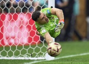 Michel Brown Instagram - Gracias selección por esta alegría tan inmensa, dejaron la piel y ahí el resultado !!!!!
Argentina campeona del mundo 🏆🏆🏆🏆🏆🏆🏆🏆🏆🏆🏆
Vamos argentina carajo !!!!!!
#campeonesdelmundo #qatar#mundial#lajetallenadesonrisas