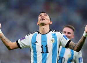 Michel Brown Instagram - Gracias selección por esta alegría tan inmensa, dejaron la piel y ahí el resultado !!!!!
Argentina campeona del mundo 🏆🏆🏆🏆🏆🏆🏆🏆🏆🏆🏆
Vamos argentina carajo !!!!!!
#campeonesdelmundo #qatar#mundial#lajetallenadesonrisas
