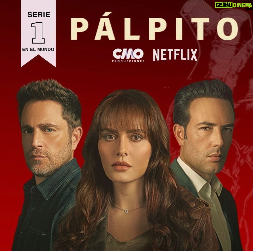 Michel Brown Instagram - Tengo la inmensa alegría de compartir con ustedes ,que Palpito hoy es la serie número uno en el mundo!!!! @netflixlat 👏👏👏👏👏👏👏👏👏👏 A todos los que fueron parece del desarrollo de esta gran historia!! #pálpito