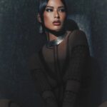 Michelle Dee Instagram - In the canvas of my skin, a discovery of passion and destiny unfolded — Ano na!!! I’m so kilig to announce that MUSINGS is finally back!! 🙈Premiering tomorrow Sunday 7PM on @bjpascual’s YouTube channel. And an immense Happy Birthday to the timeless legend herself, Apo Whang-Od. ⛰️ #MMDxBJPascualMusings #MMDSkinDeep Photographed by @bjpascual Creative direction by @eldzsmejia Styling by @lynalumno @la_stylingstudio Makeup by @davequiambao_ Hair by @aguilarjeck Stylist’s assistants @mj_almero @miggsnificent MMD digital team @personifi.io Musings video team @spotlightcreativesph Shot on location @espaciocreativo.escolta Special thanks @belgbelgica Bodysuit by @aaron.dechavez, waist chains by @medyo_vintage #mmd #michelledee #DEEPATAPOS