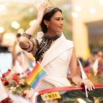 Michelle Dee Instagram - ‘Tis the season to be grateful! 🇵🇭✨ What a journey Miss Universe was! Your support was everything - it kept me going even from miles away. 🤍 #BAYANIHAN A massive thank you to @smsupermalls @themallofasiaofficial @stweets for hosting this unforgettable homecoming parade. It was a full circle moment from my first #HelloUniverse video all the way to the parade! Thank you for always having my back! To the Miss Universe Philippines Organization @themissuniverseph, your faith in me meant the world. I was so proud to carry our flag on the global stage but I wouldn’t have been able to do so without your trust. Thank you for everything. 🫶🏻 To @empiretv.ph, thank you for producing and coordinating the whole parade. To my incredible mentors, designers, and the whole #TeamMMD - your wisdom and training were my secret weapons. Thank you for sharing “the vision” with me and syempre for all of your creative expertises as well, I couldn’t have done it without all of you. 💯✨ Of course to my home network @sparklegmaartistcenter @gmanetwork, need I say more? Your love and support for my whole career is unmatched. Thank you. 🙏🏻 Seeing all your faces at the parade, feeling the love and energy - it was just magical. We did this together, FILIPINAS! Here’s to more milestones together. 🤍✨ #mmdverse Ps: there’s so many people I want to thank but a caption can never suffice! I have a mini documentary series coming soon on my YouTube channel so please don’t forget to subscribe! (Link in bio) #FILIPINAS #MMDHomecomingParade #michelledee #mmd #dee5tiny #wmmmo