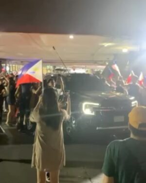 Michelle Dee Instagram - Feels good to be back home. 🇵🇭 with or without the crown, all of you made me feel like I was a winner.

Last night was so overwhelming! All I could feel was so much love and support from all of you. It was definitely not an easy road to get to this point but everything was well worth it! Madami pa tayo pagdadaanan and I can’t wait to bring you along the ride with me. 🖤 mahal na mahal ko kayo #FILIPINAS 

Maraming Salamat. 🙏🏻🇵🇭 sobrang nakakataba ng puso 🥹 I can’t wait to see you all soon at the parade! 

(credits to the owners)

#michelledee #mmd #mmdverse #wmmmo #DEEPATAPOS #dee5tiny
