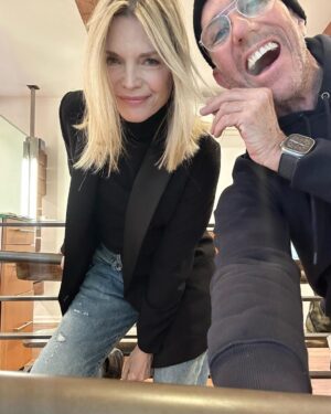 Michelle Pfeiffer Instagram - A long overdue chop. Thank you @mrchrismcmillan ❤️