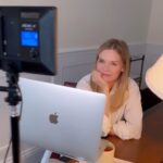 Michelle Pfeiffer Instagram - What an absolute pleasure to sit down and chat with @katiecouric on all things @henryrose & @thefirstlady_sho ❤️ Listen wherever you find your podcasts! @katiecouricmedia