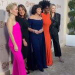 Michelle Pfeiffer Instagram - An incredible evening celebrating the hard work of the immensely talented cast and crew of @thefirstlady_sho. I can’t wait to finally share our work with the world this Sunday evening! #thefirstlady @violadavis @gilliana @susannebier @dakotafanning A huge thank you to my team @richardmarin @brigittemakeup @samanthamcmillen_stylist for getting me red carpet ready.
