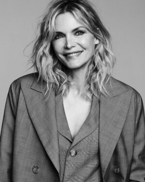 Michelle Pfeiffer Instagram - One of my favorite cover stories working with one of my favorite editors and human beings, the incomparable Laura Brown.❤️