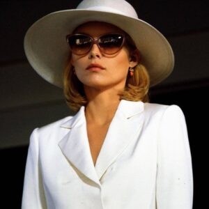 Michelle Pfeiffer Instagram - Let’s do this, Monday. 
 
(I bought these sunglasses at a drugstore. True story. 😎)