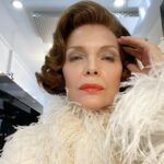 Michelle Pfeiffer Instagram - Finding Betty. Thank you @valli.oreilly for your glorious makeup (and 4:00 AM coffee & giggles 🤗). @jaimeleigh.hair for your calming presence and meticulous artistry, styling Betty’s most perfect wigs by @robpickens. I cannot emphasize enough how much I relied on you. On your stamina. Your research and masterful, watchful eyes. Knowing when to come in and make something perfect and when it’s best not to interrupt the flow. It’s a gift. You are my scaffolding and I am so grateful. 🙏🏼❤️ @thefirstlady_sho #thefirstlady